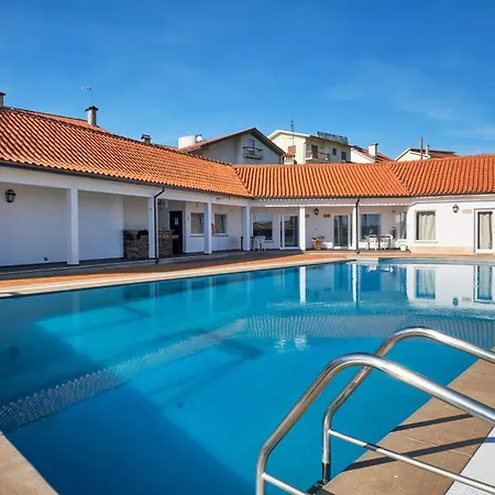 民宿 A Casa Branca - With Pool & Jacuzzi 圣孔巴当