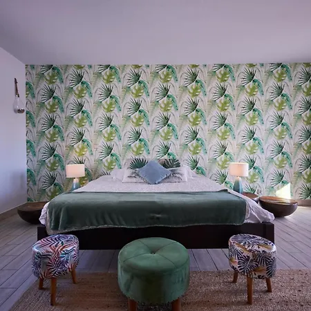 A Casa Branca - With Pool & Jacuzzi