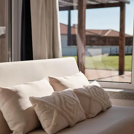 民宿 A Casa Branca - With Pool & Jacuzzi