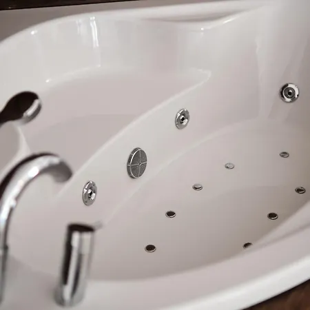 A Casa Branca - With Pool & Jacuzzi