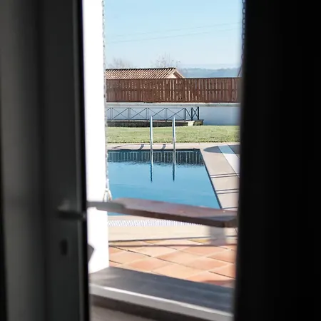 A Casa Branca - With Pool & Jacuzzi 民宿 *