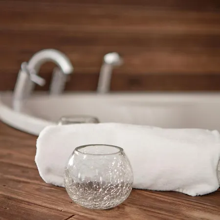 A Casa Branca - With Pool & Jacuzzi *