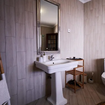 A Casa Branca - With Pool & Jacuzzi