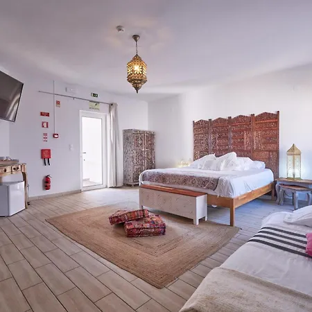 A Casa Branca - With Pool & Jacuzzi *