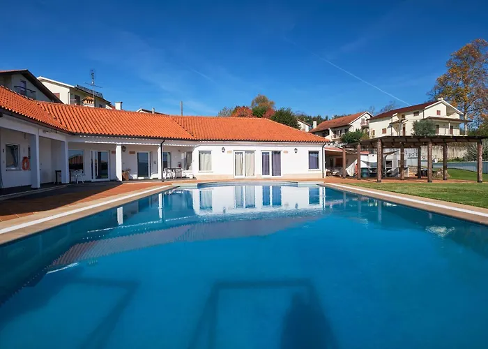 A Casa Branca - With Pool&jacuzzi Kwatera prywatna Santa Comba Dao