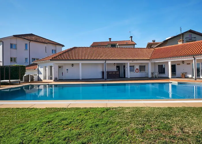 A Casa Branca - With Pool&jacuzzi * Santa Comba Dao