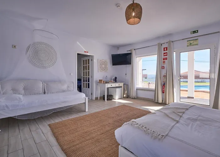 A Casa Branca - With Pool&jacuzzi Kwatera prywatna