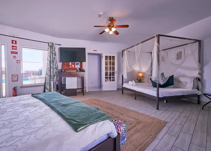 A Casa Branca - With Pool&jacuzzi Kwatera prywatna *